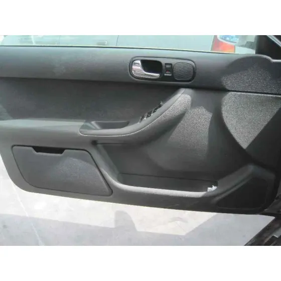 AUDI A3 (8L) '1999 1.8 T AMBIENTE PLATA
