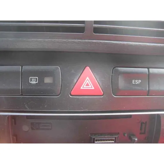 AUDI A3 (8L) '1999 1.8 T AMBIENTE PLATA