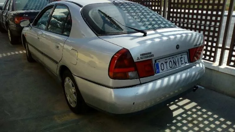 MITSUBISHI CARISMA BERINA 5 (DA0) MITSUBISHI CARISMA BERINA 5 (DA0) '1999 1.8 GDI CAT GRIS PLATA 1997