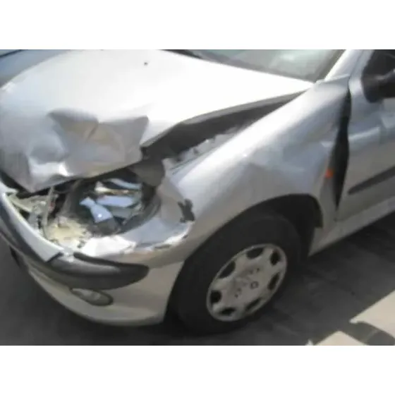 PEUGEOT 206 BERLINA '1999 XR GRIS