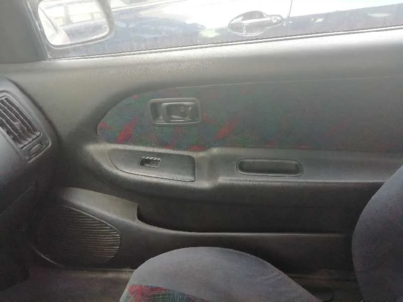NISSAN ALMERA (N15) '1999 GX ROJO