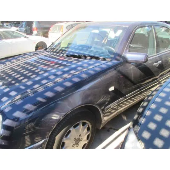 MERCEDES CLASE E (W210) BERLINA DIESEL '1998 300 TURBODIESEL (210.025) AZUL