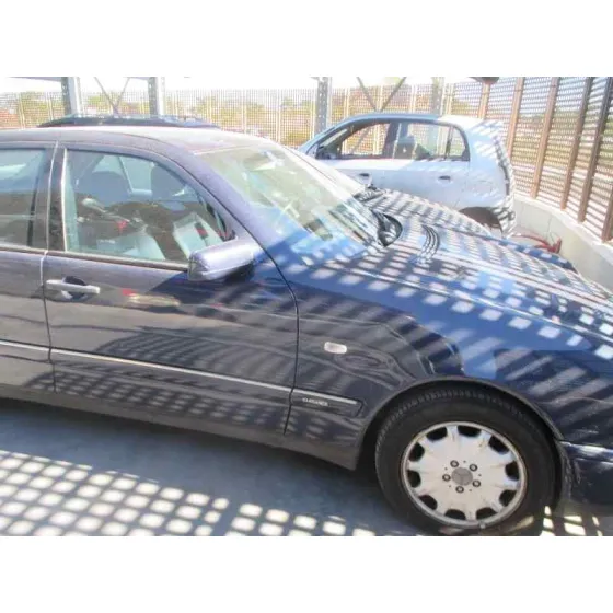 MERCEDES CLASE E (W210) BERLINA DIESEL '1998 300 TURBODIESEL (210.025) AZUL