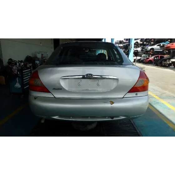 FORD MONDEO BERLINA (GD) '1999 GHIA PLATA