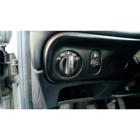 FORD MONDEO BERLINA (GD) '1999 GHIA PLATA