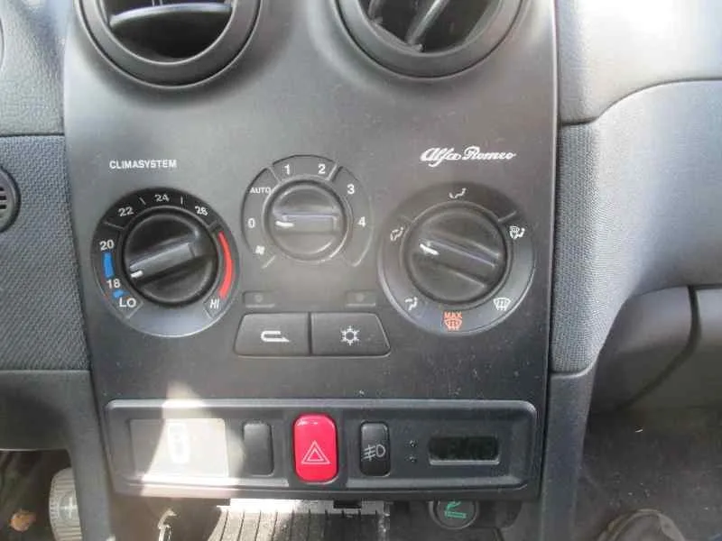 ALFA ROMEO 146 ALFA ROMEO 146 '1997 1.6 T.SPARK VERDE 1997