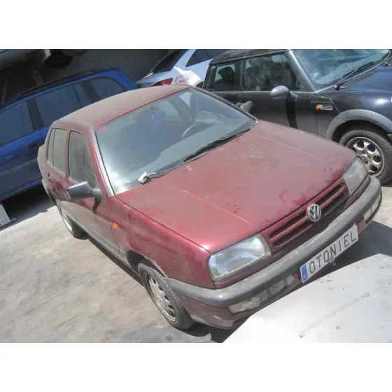 VOLKSWAGEN VENTO (1H2) '1994 CL GRANATE