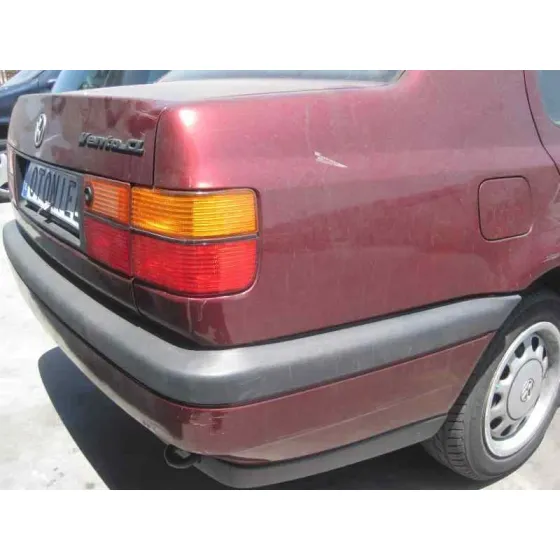 VOLKSWAGEN VENTO (1H2) '1994 CL GRANATE