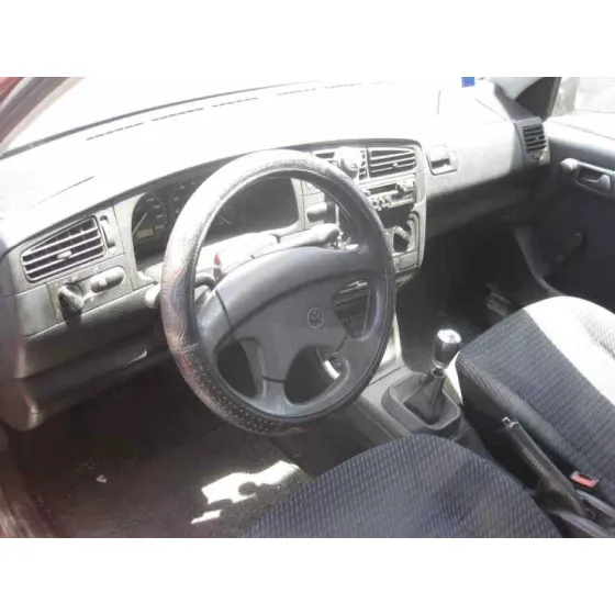 VOLKSWAGEN VENTO (1H2) '1994 CL GRANATE