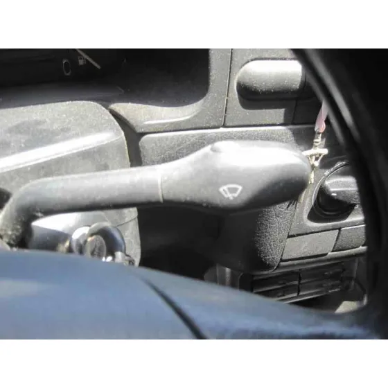 VOLKSWAGEN VENTO (1H2) '1994 CL GRANATE