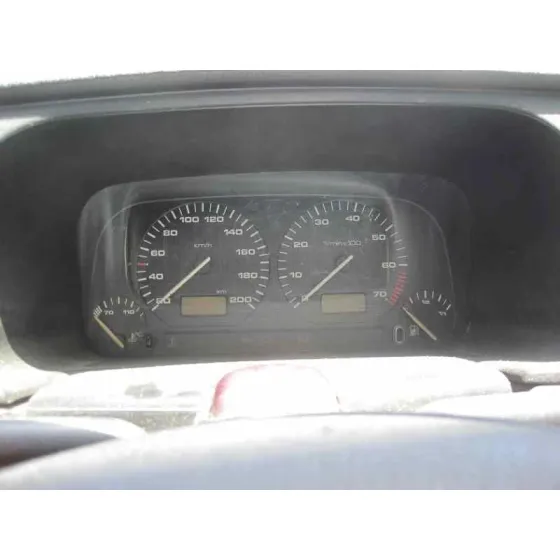 VOLKSWAGEN VENTO (1H2) '1994 CL GRANATE