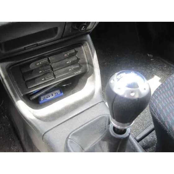 VOLKSWAGEN VENTO (1H2) '1994 CL GRANATE