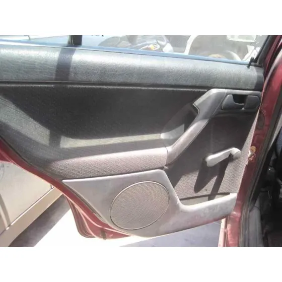 VOLKSWAGEN VENTO (1H2) '1994 CL GRANATE