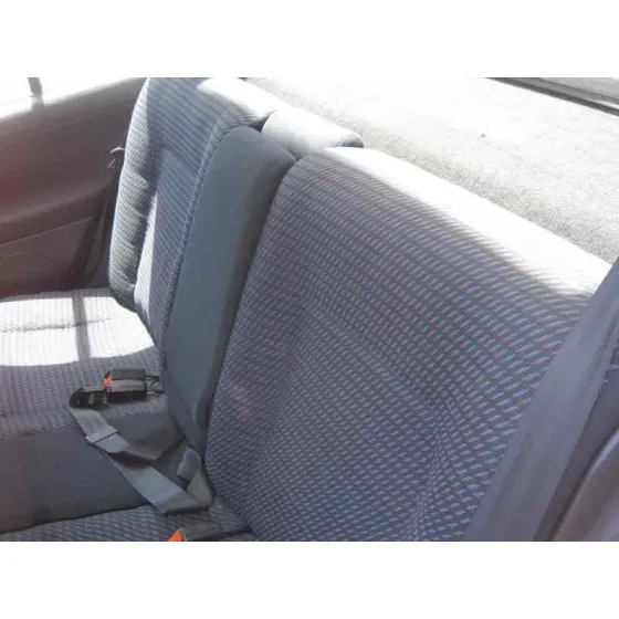 VOLKSWAGEN VENTO (1H2) '1994 CL GRANATE