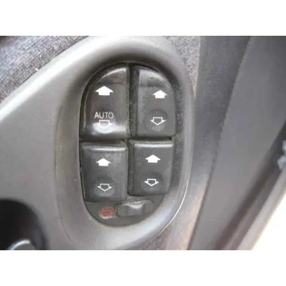 FORD MONDEO BERLINA (GD) '1998 AMBIENTE VERDE