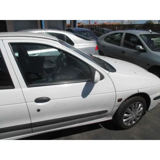 RENAULT MEGANE I FASE 2 BERLINA (BA0) '2000 1.6 16V AUTHENTIQUE (BA01/04/11) BLANCO