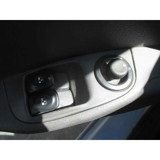 RENAULT MEGANE I FASE 2 BERLINA (BA0) '2000 1.6 16V AUTHENTIQUE (BA01/04/11) BLANCO
