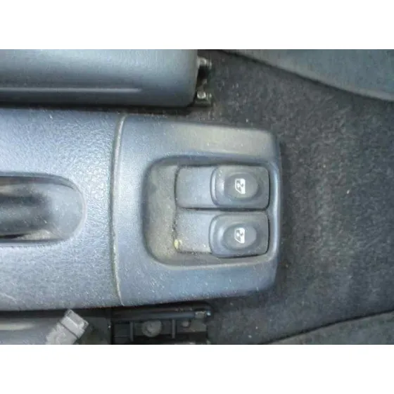 RENAULT MEGANE I FASE 2 BERLINA (BA0) '2000 1.6 16V AUTHENTIQUE (BA01/04/11) BLANCO