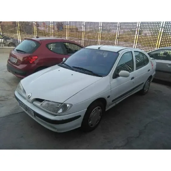 RENAULT MEGANE I CLASSIC (LA0) '1999 2.0 ALIZE BLANCO