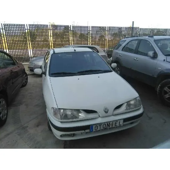 RENAULT MEGANE I CLASSIC (LA0) '1999 2.0 ALIZE BLANCO