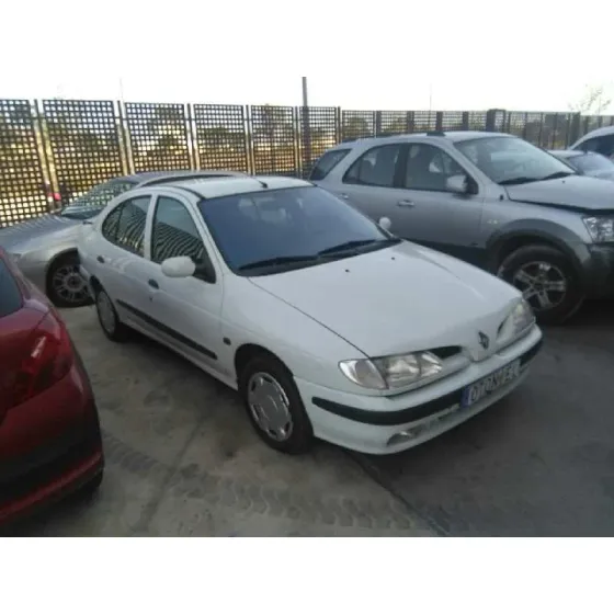 RENAULT MEGANE I CLASSIC (LA0) '1999 2.0 ALIZE BLANCO
