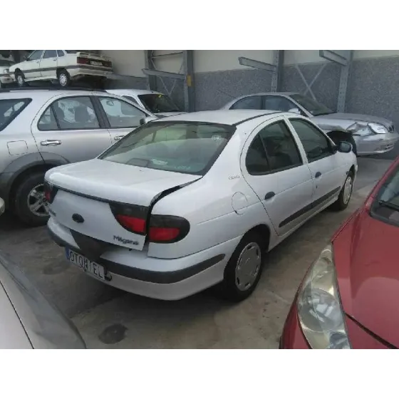 RENAULT MEGANE I CLASSIC (LA0) '1999 2.0 ALIZE BLANCO
