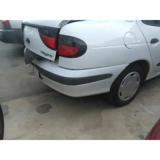RENAULT MEGANE I CLASSIC (LA0) '1999 2.0 ALIZE BLANCO