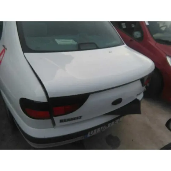 RENAULT MEGANE I CLASSIC (LA0) '1999 2.0 ALIZE BLANCO