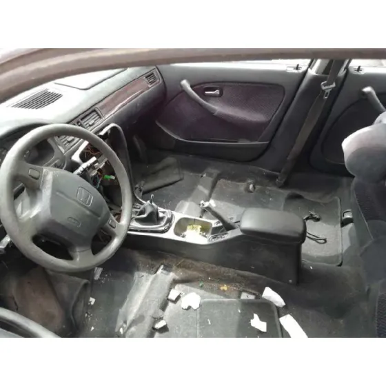 HONDA CIVIC BERLINA .5 (MA/MB) '1998 1.5 LS (MB3) GRIS