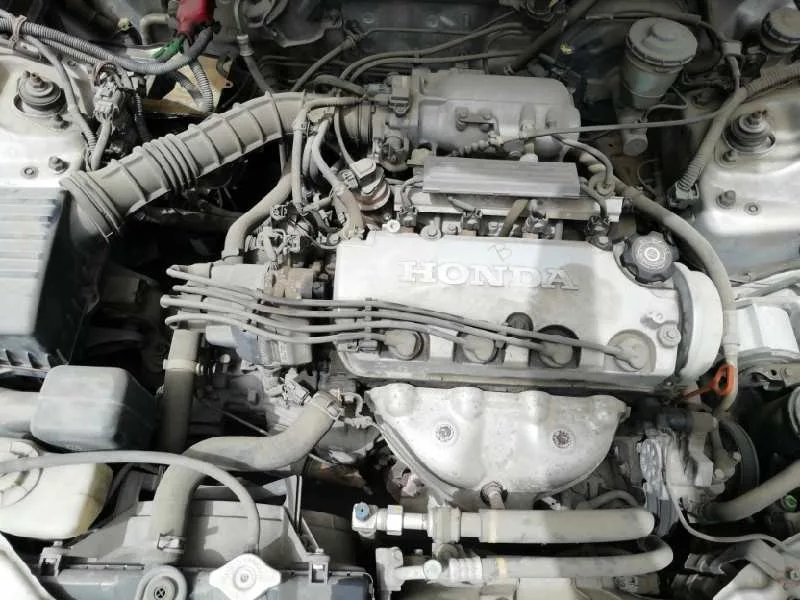 HONDA CIVIC BERLINA .5 (MA/MB) '1998 1.5 LS (MB3) GRIS