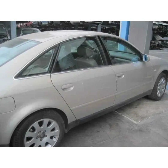 AUDI A6 BERLINA (4B2) '2000 2.5 TDI DORADO