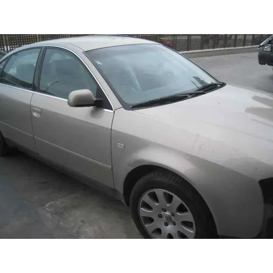 AUDI A6 BERLINA (4B2) '2000 2.5 TDI DORADO