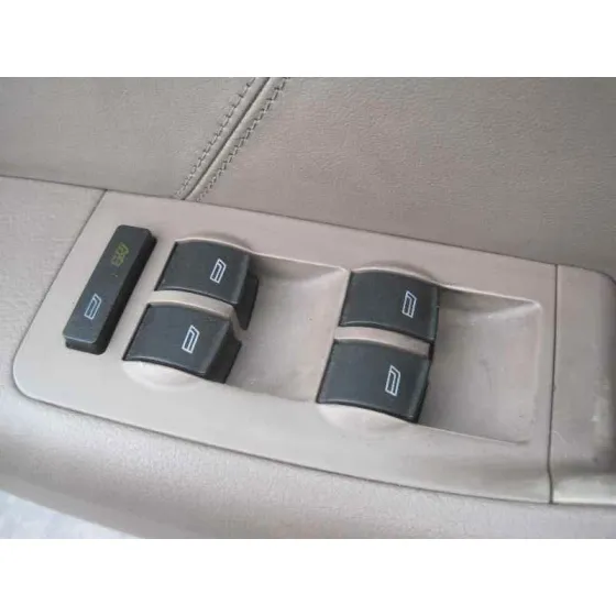 AUDI A6 BERLINA (4B2) '2000 2.5 TDI DORADO