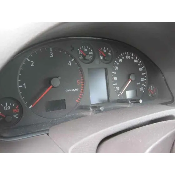 AUDI A6 BERLINA (4B2) '2000 2.5 TDI DORADO