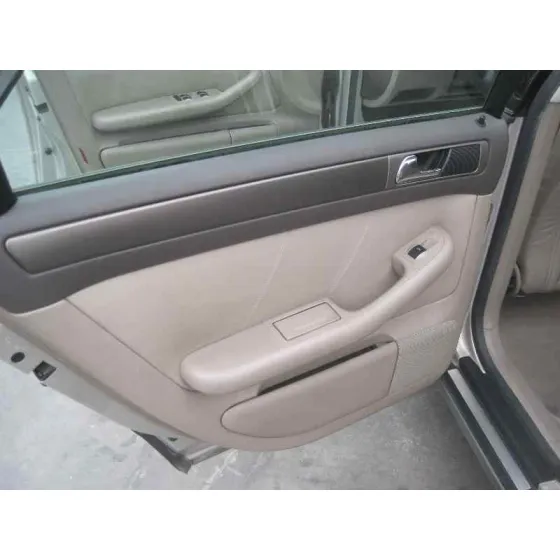 AUDI A6 BERLINA (4B2) '2000 2.5 TDI DORADO