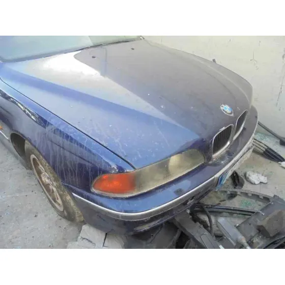 BMW SERIE 5 BERLINA (E39) '1998 525TDS AZUL OSCURO
