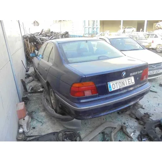 BMW SERIE 5 BERLINA (E39) '1998 525TDS AZUL OSCURO