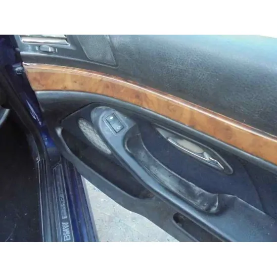 BMW SERIE 5 BERLINA (E39) '1998 525TDS AZUL OSCURO