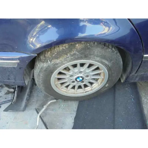 BMW SERIE 5 BERLINA (E39) '1998 525TDS AZUL OSCURO