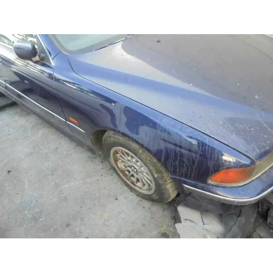 BMW SERIE 5 BERLINA (E39) '1998 525TDS AZUL OSCURO