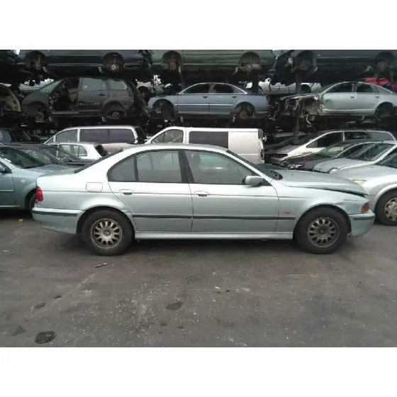 BMW SERIE 5 BERLINA (E39) '1997 525TDS VERDE