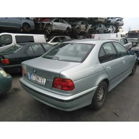 BMW SERIE 5 BERLINA (E39) '1997 525TDS VERDE