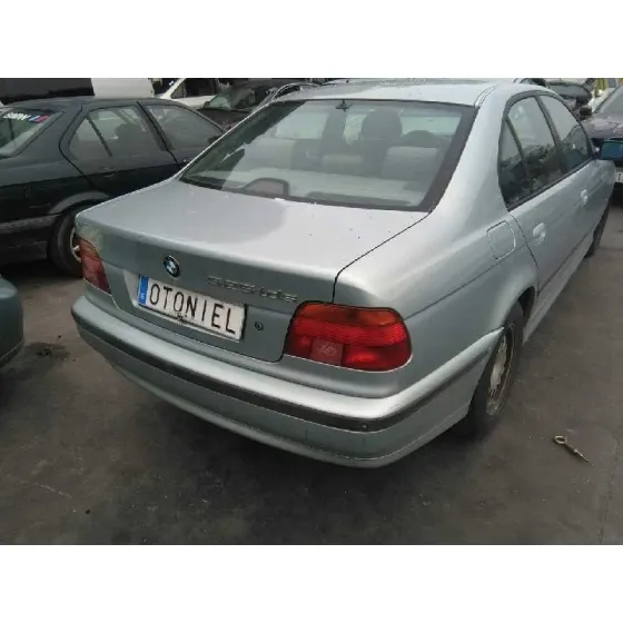 BMW SERIE 5 BERLINA (E39) '1997 525TDS VERDE