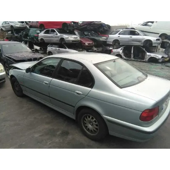 BMW SERIE 5 BERLINA (E39) '1997 525TDS VERDE