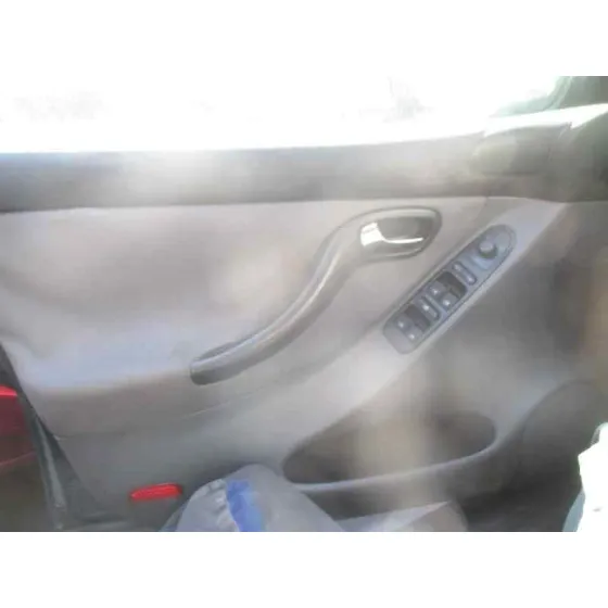 SEAT LEON (1M1) '2000 SIGNO VERDE
