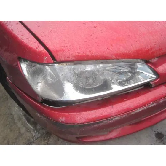 PEUGEOT 306 BERLINA 3/4/5 PUERTAS (S2) '1999 BOULEBARD ROJO