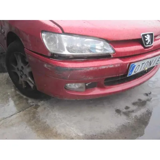 PEUGEOT 306 BERLINA 3/4/5 PUERTAS (S2) '1999 BOULEBARD ROJO