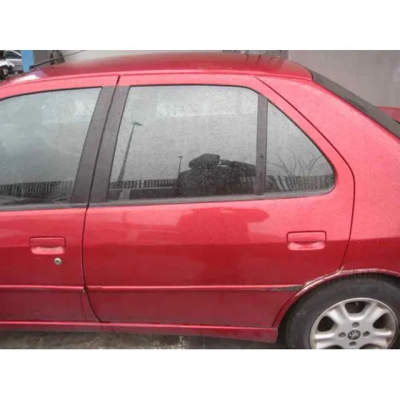 PEUGEOT 306 BERLINA 3/4/5 PUERTAS (S2) '1999 BOULEBARD ROJO