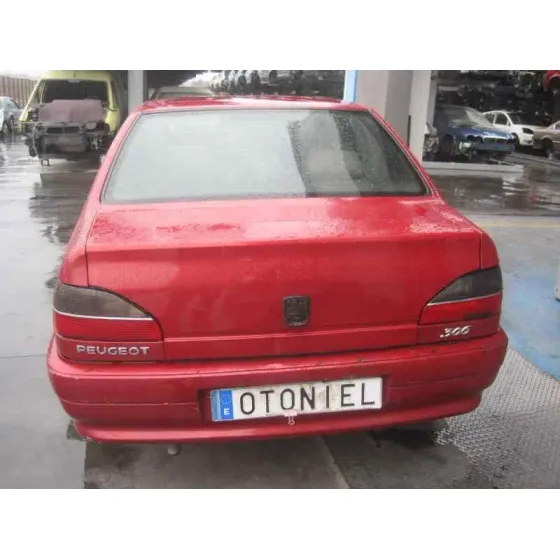 PEUGEOT 306 BERLINA 3/4/5 PUERTAS (S2) '1999 BOULEBARD ROJO