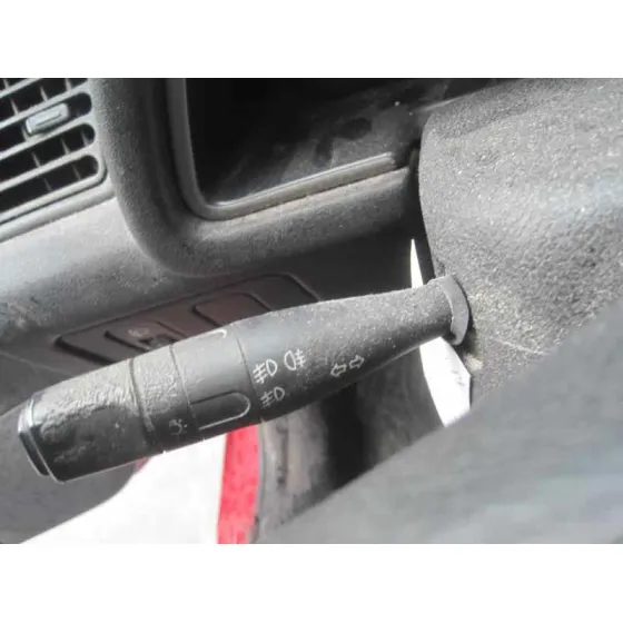 PEUGEOT 306 BERLINA 3/4/5 PUERTAS (S2) '1999 BOULEBARD ROJO